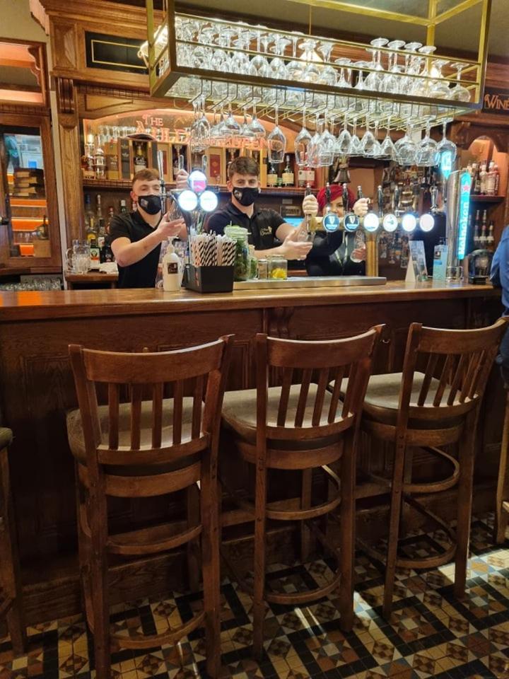 أثي The Canalside B&B At The Auld Shebeen Bar المظهر الخارجي الصورة